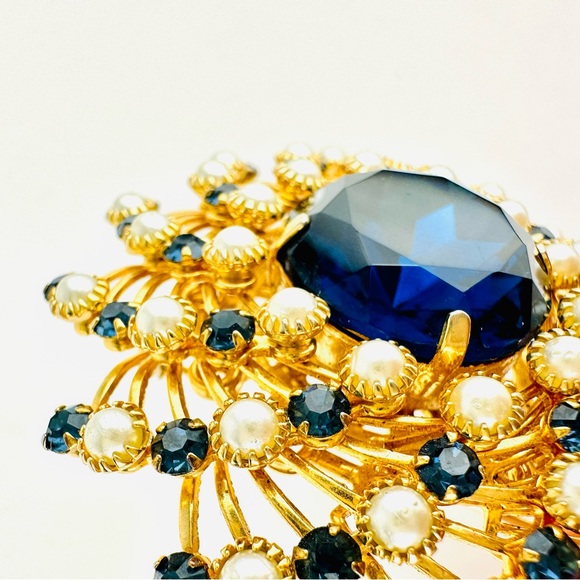 VTG Judy Lee Pinwheel Wreath Sapphire Blue Glass Rhinestone Gold Plated Brooch - Picture 9 of 16